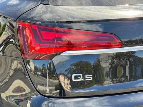 Used 2023 Audi Q5 2.0T Premium Plus w/ Premium Plus Package AWD/4WD image 28