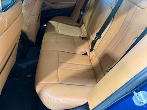 Used 2023 BMW M550i xDrive w/ Parking Assistance Package AWD/4WD image 26