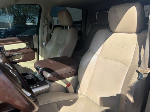Used 2015 RAM 1500 Laramie w/ Convenience Group RWD image 7