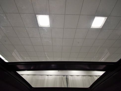 Used 2023 Cadillac XT6 Sport image 15