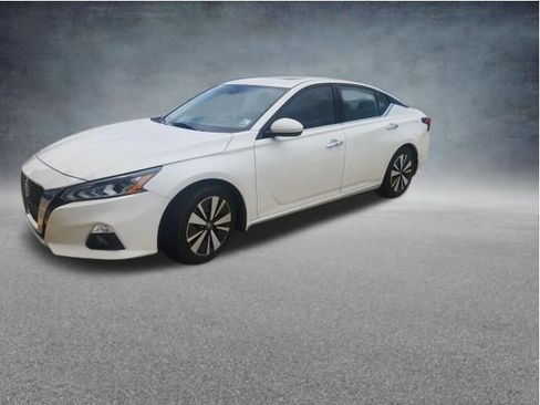 Used 2019 Nissan Altima 2.5 SV FWD image 3