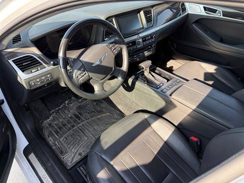 Used 2018 Genesis G80 3.8 w/ Option Group 02 image 3