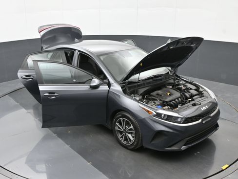 Used 2022 Kia Forte LXS FWD image 45
