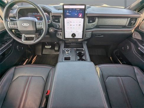 Used 2024 Ford Expedition Limited image 17