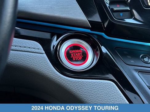 Certified 2024 Honda Odyssey Touring image 28