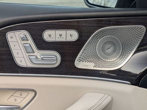 Used 2022 Mercedes-Benz GLS 450 4MATIC image 13