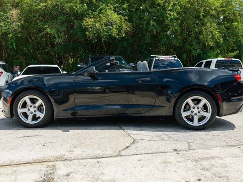 Used 2020 Chevrolet Camaro LT RWD image 8