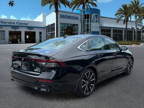 Used 2023 Honda Accord Touring image 8
