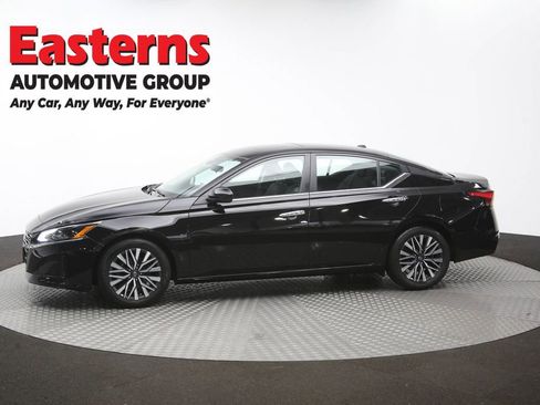 Used 2024 Nissan Altima 2.5 SV w/ SV Premium Package FWD image 56