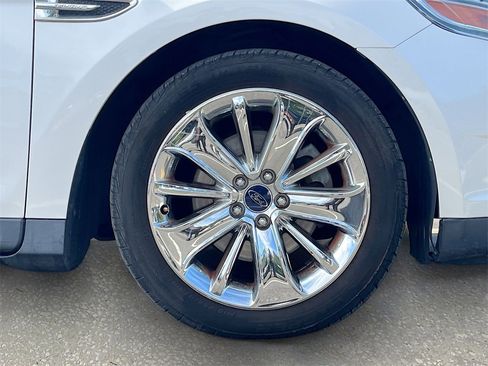 Used 2012 Ford Taurus Limited image 25