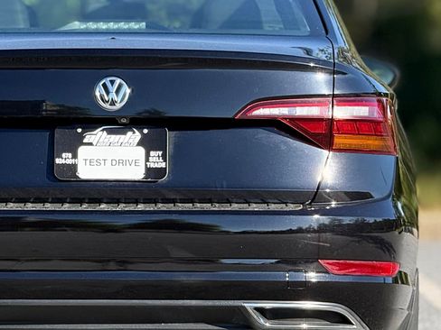 Used 2019 Volkswagen Jetta R-Line FWD image 17