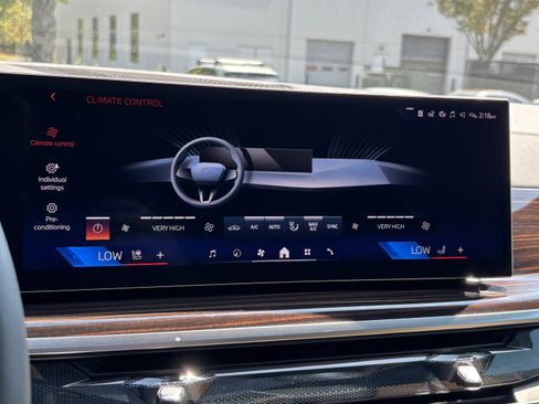 Used 2026 BMW X5 sDrive40i w/ Premium Package image 32