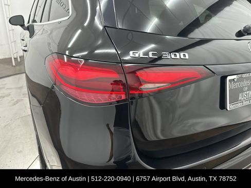 Used 2023 Mercedes-Benz GLC 300 4MATIC image 12