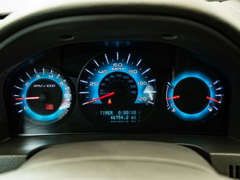 Used 2010 Ford Fusion SE FWD image 29