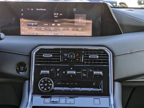 New 2026 Nissan Armada SL w/ Captain's Chari Seat Package image 20