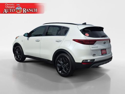 Used 2021 Kia Sportage EX AWD/4WD image 3