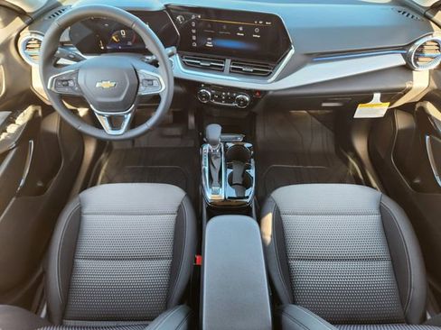 New 2026 Chevrolet Trax LT w/ Driver Confidence Package FWD image 20