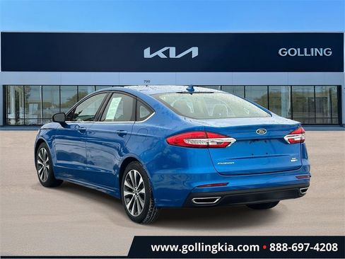 Used 2020 Ford Fusion SE image 4
