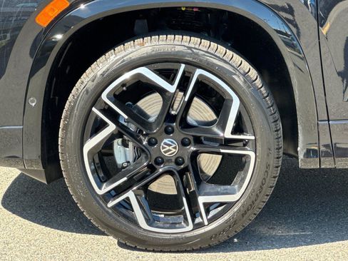 New 2026 Volkswagen Tiguan SEL R-Line AWD/4WD image 25
