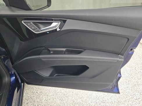 Used 2023 Audi Q4 e-tron Premium Plus image 6