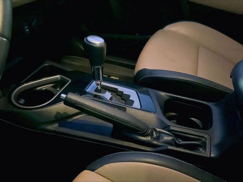 Used 2016 Toyota RAV4 Limited image 16