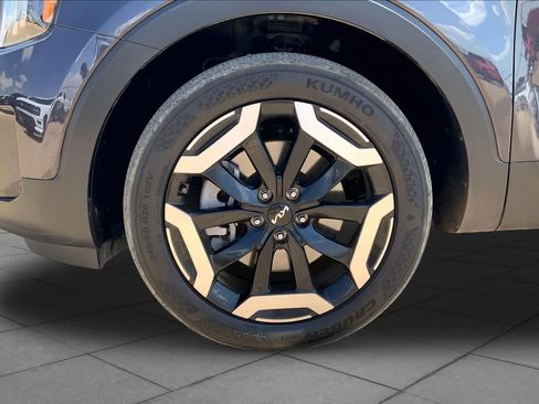 Certified 2025 Kia Telluride S FWD image 9