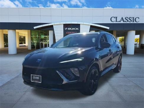 Used 2024 Buick Envision Sport Touring image 3