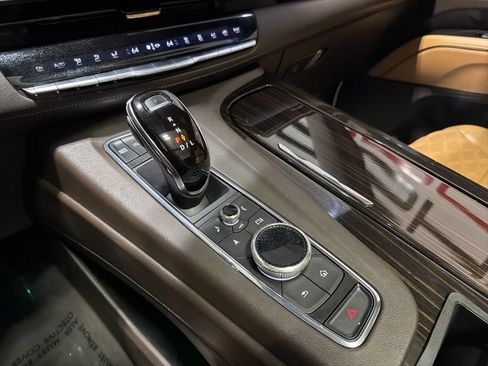 Used 2021 Cadillac Escalade Sport w/ LPO, ONYX Package AWD/4WD image 17