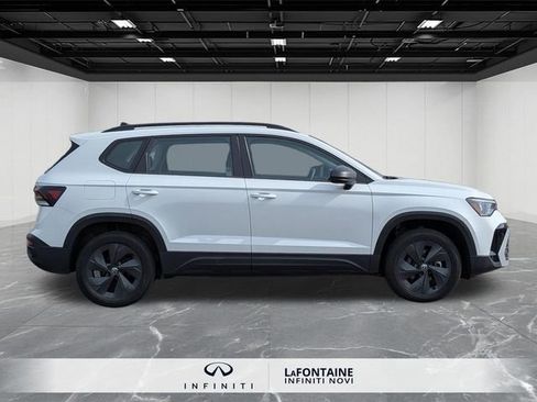 Used 2025 Volkswagen Taos S image 6