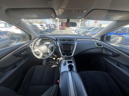Used 2018 Nissan Murano S image 17