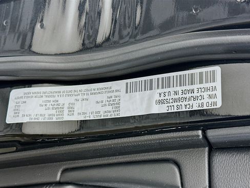 Used 2021 Jeep Grand Cherokee Laredo X AWD/4WD image 12