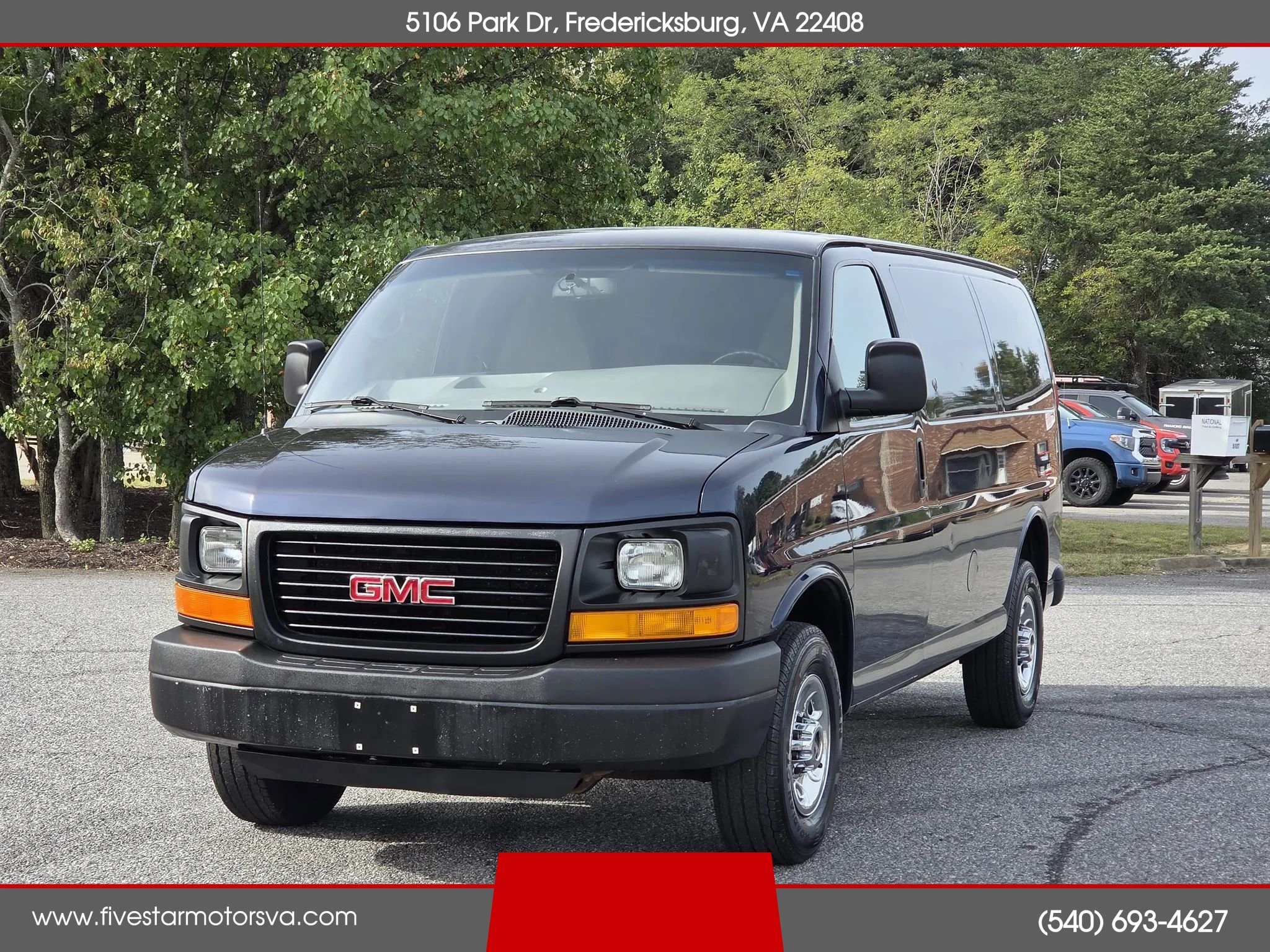 Used 2015 GMC Savana 3500 RWD image 1