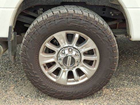 Used 2022 Ford F350 Limited w/ FX4 Off-Road Package AWD/4WD image 8