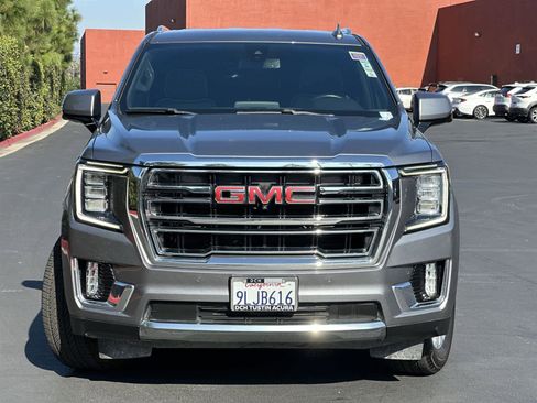 Used 2022 GMC Yukon XL SLT w/ SLT Luxury Package image 6
