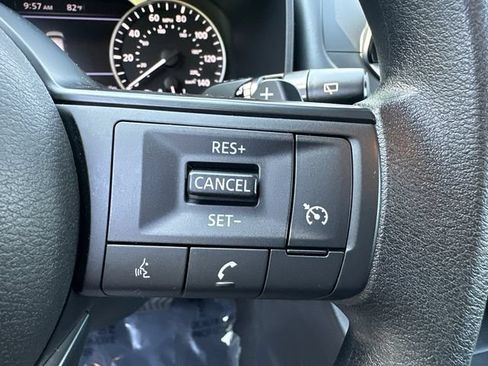 Used 2024 Nissan Rogue S AWD/4WD image 30