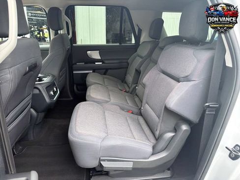 Used 2025 Ford Expedition Max Active AWD/4WD image 24