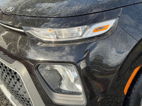 Used 2020 Kia Soul S FWD image 9