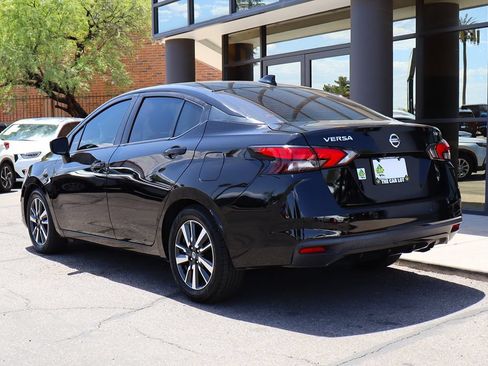 Used 2021 Nissan Versa SV FWD image 9