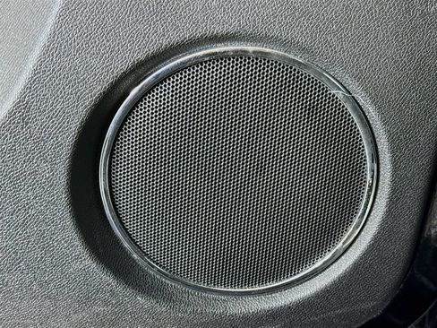 Used 2013 GMC Yukon Denali RWD image 21
