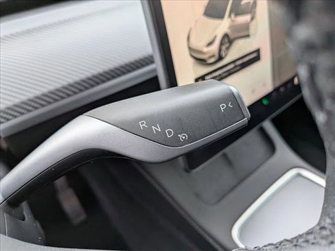 Used 2023 Tesla Model Y Long Range AWD/4WD image 12