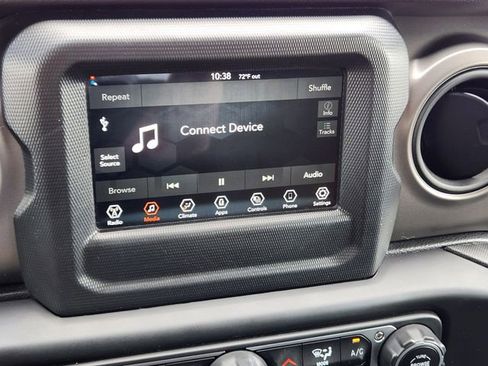 Used 2022 Jeep Wrangler Unlimited Sport image 17