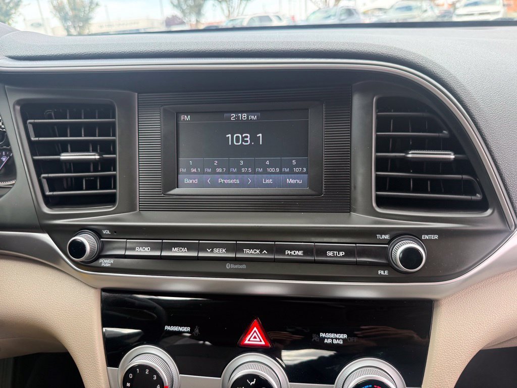 Used 2019 Hyundai Elantra SE FWD image 58