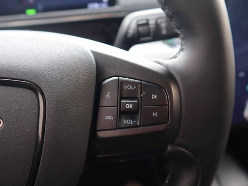 Used 2022 Ford Mustang Mach-E Select image 16