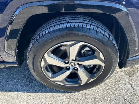 Used 2021 Toyota RAV4 SE image 44