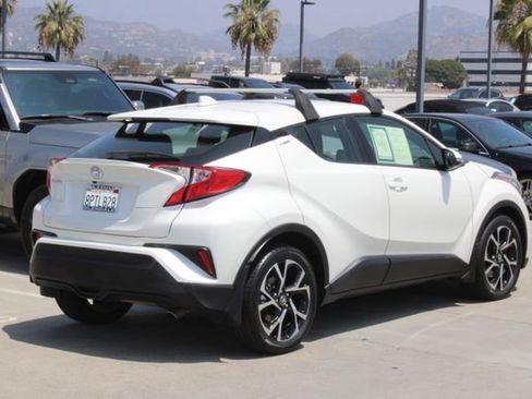 Used 2020 Toyota C-HR XLE FWD image 20
