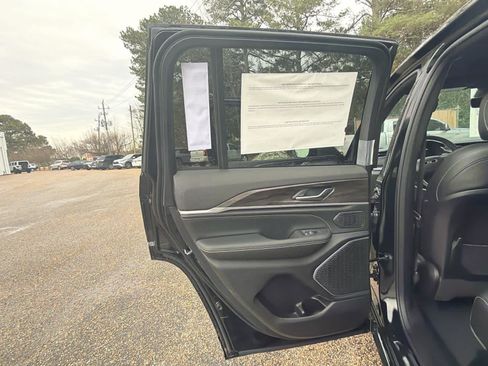 New 2026 Jeep Grand Cherokee Limited image 30