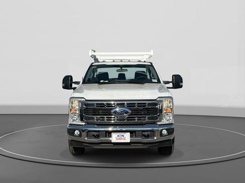 New 2026 Ford F350 XL w/ XL Chrome Package image 3