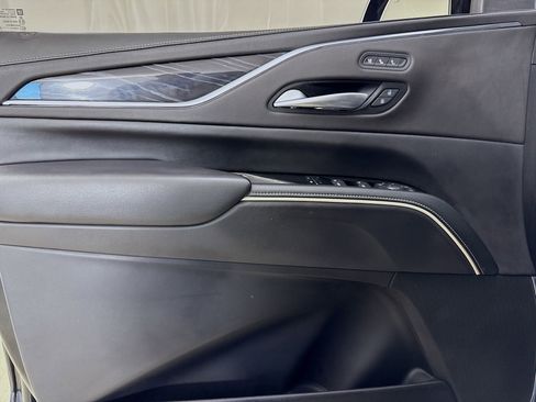 Used 2023 Cadillac Escalade ESV Sport image 18