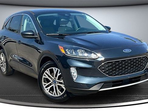 Used 2022 Ford Escape SEL w/ Technology Package image 3