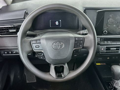 Used 2025 Toyota Camry LE FWD image 18